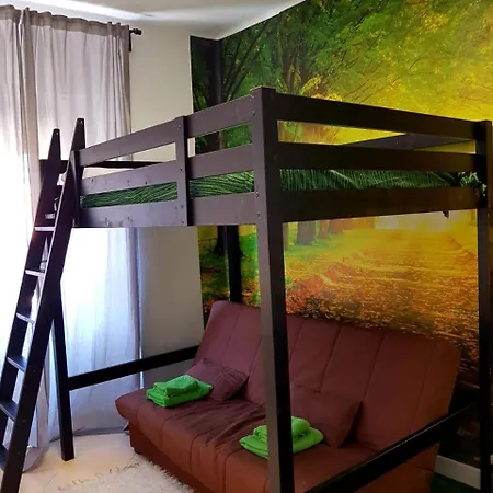 Cheap & Chic Homestay Malaga